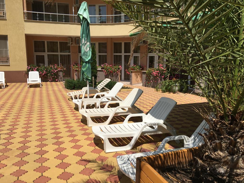 Hotel Beatris Family House à Slantchev Briag Extérieur photo